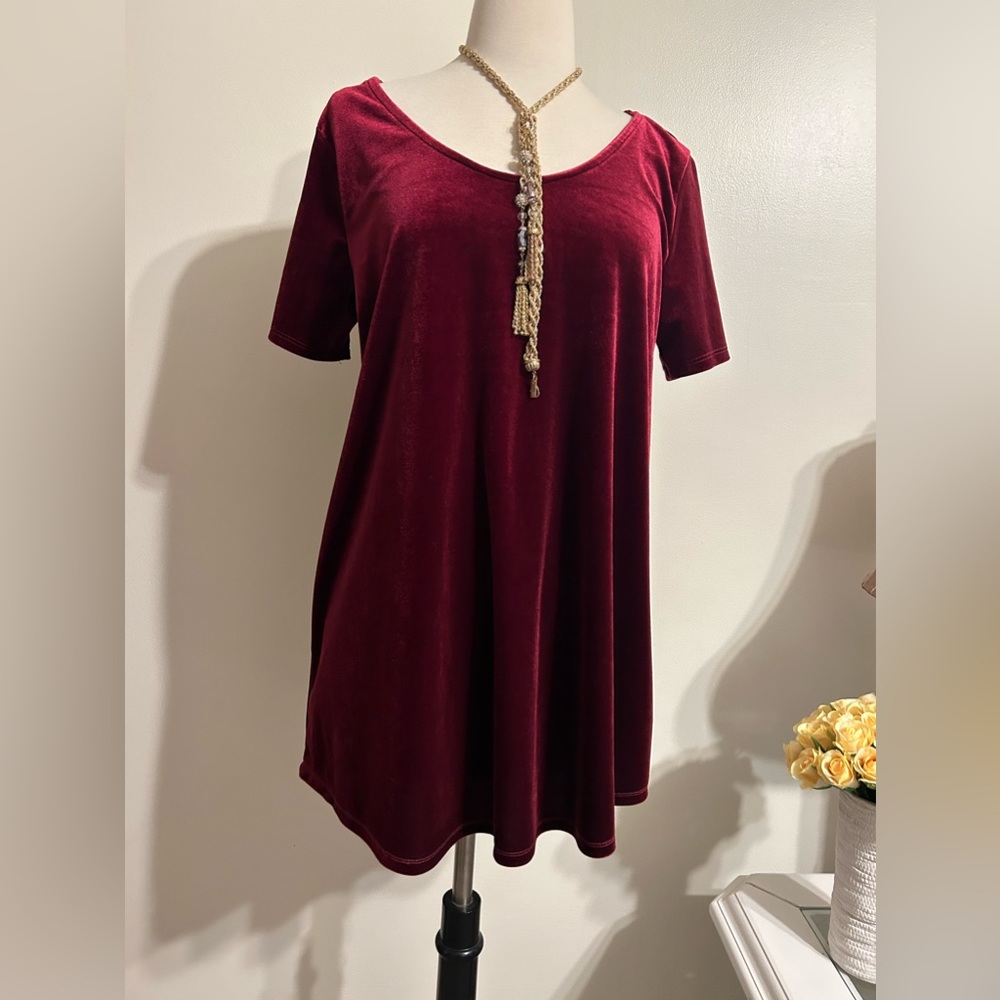 Agnes& Dora pre-owned burgundy top size XL.